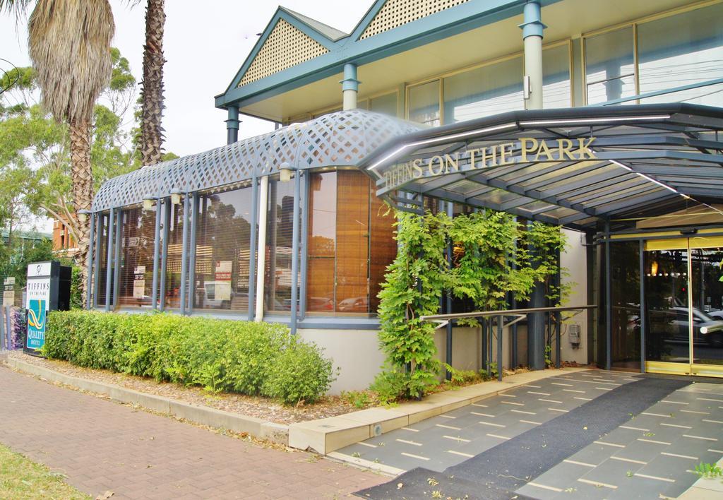 Quality Hotel Tiffins On The Park Adelaide Eksteriør billede